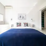 Cozy One-Bedroom Apartment With 2 Balconies In Sempione District