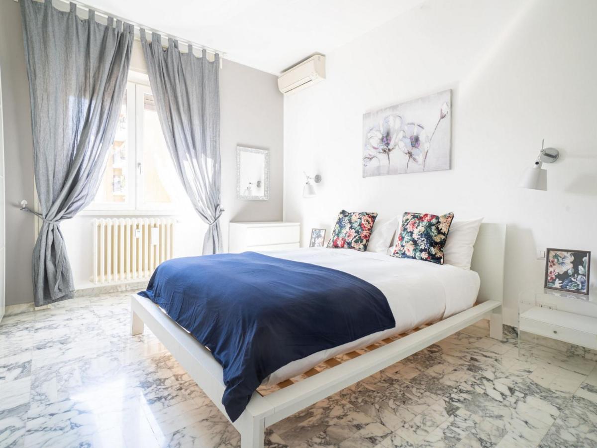 Apartment Cozy One-bedroom With 2 Balconies In Sempione District *