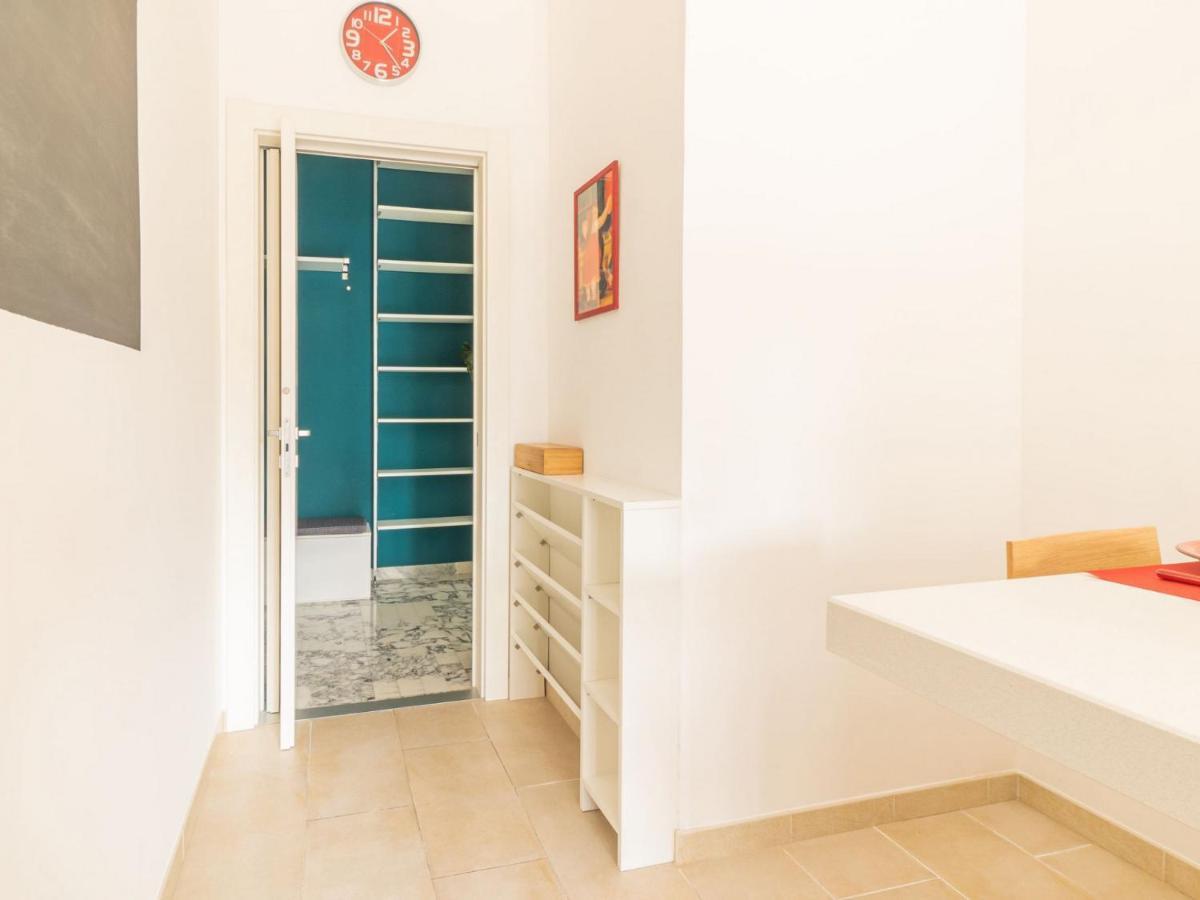 Cozy One-bedroom With 2 Balconies In Sempione District Apartment Milan