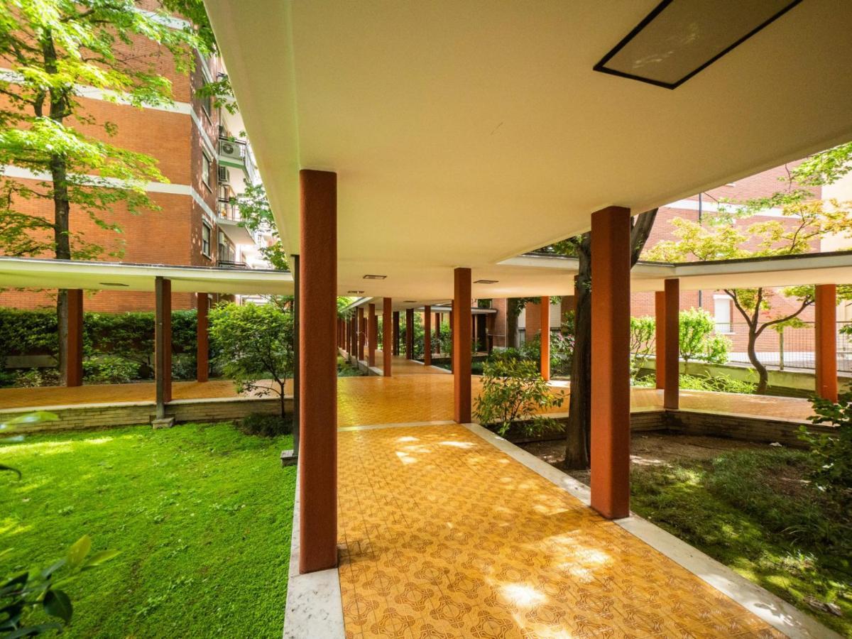 Cozy One-bedroom With 2 Balconies In Sempione District * Mailand