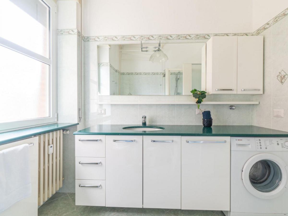 Cozy One-bedroom With 2 Balconies In Sempione District * Mailand