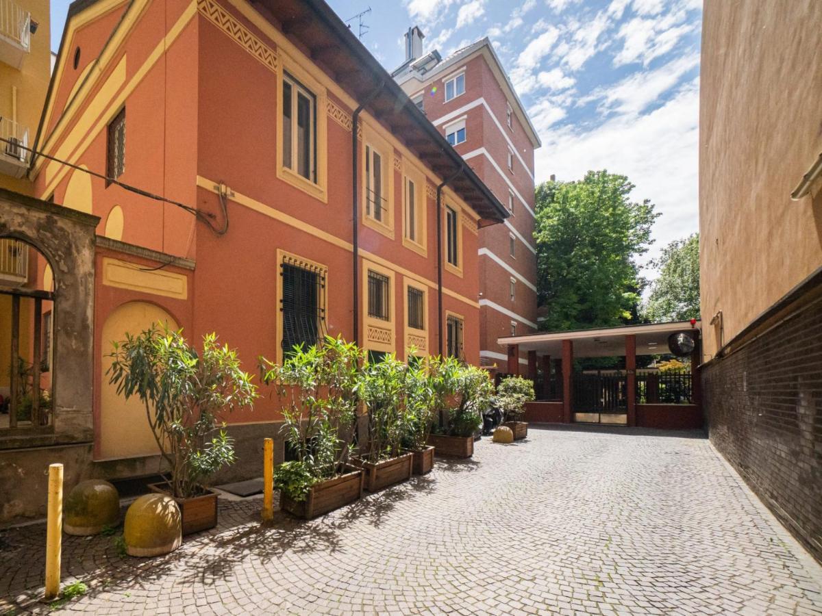 Apartment Cozy One-bedroom With 2 Balconies In Sempione District *